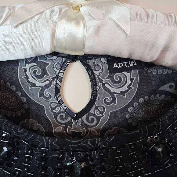 #185 APT 9 Black/White/Grey Paisley Design Beaded Neckline Tunic.sz. L - Picture 5 of 8